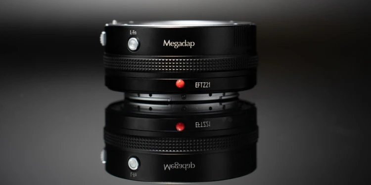 Grafika - Adapter bagnetowy z autofocusem Megadap EFTZ21 - Canon EF _ Nikon Z_03.jpg