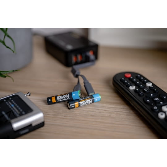akumulator-newell-aaa-usb-c-500-mah-2-szt-blister (4).jpg
