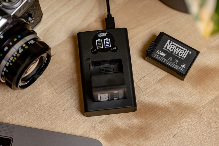 ładowarka-dwukanałowa-newell-dl-usb-c-do-akumulatorów-en-el25-do-nikon (4).jpg