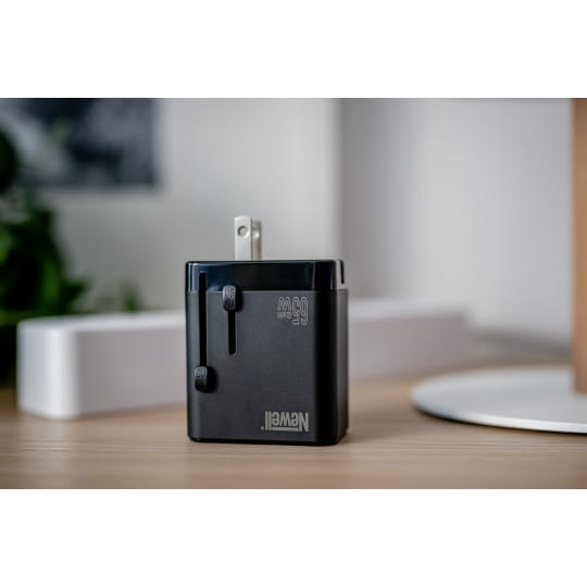 ładowarka-sieciowa-newell-gan-travel-adapter-65-w (8).jpg