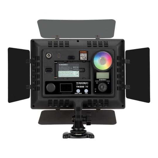 lampa-led-yongnuo-yn300-iv-rgb-wb-3200-k-5600-k.jpg